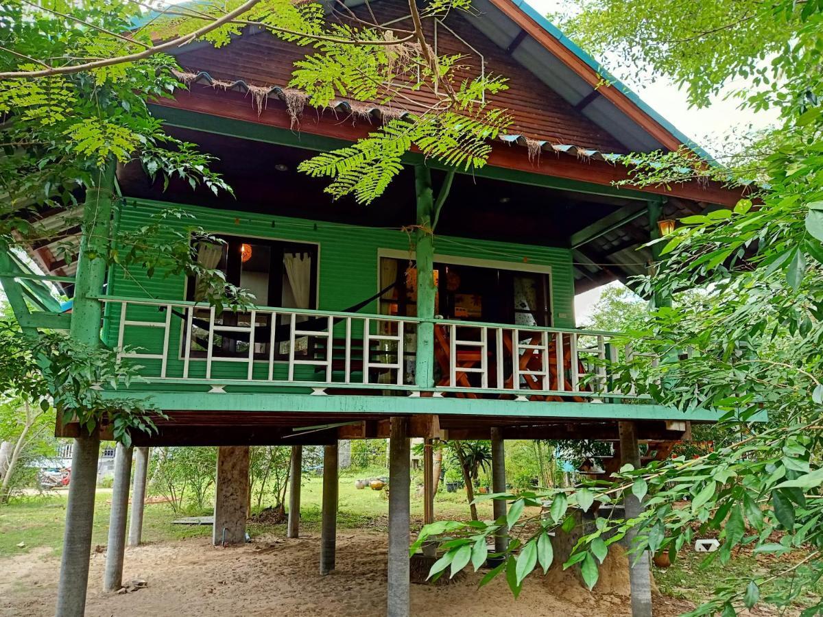 Baan Moonchan House تشالوكلوم المظهر الخارجي الصورة
