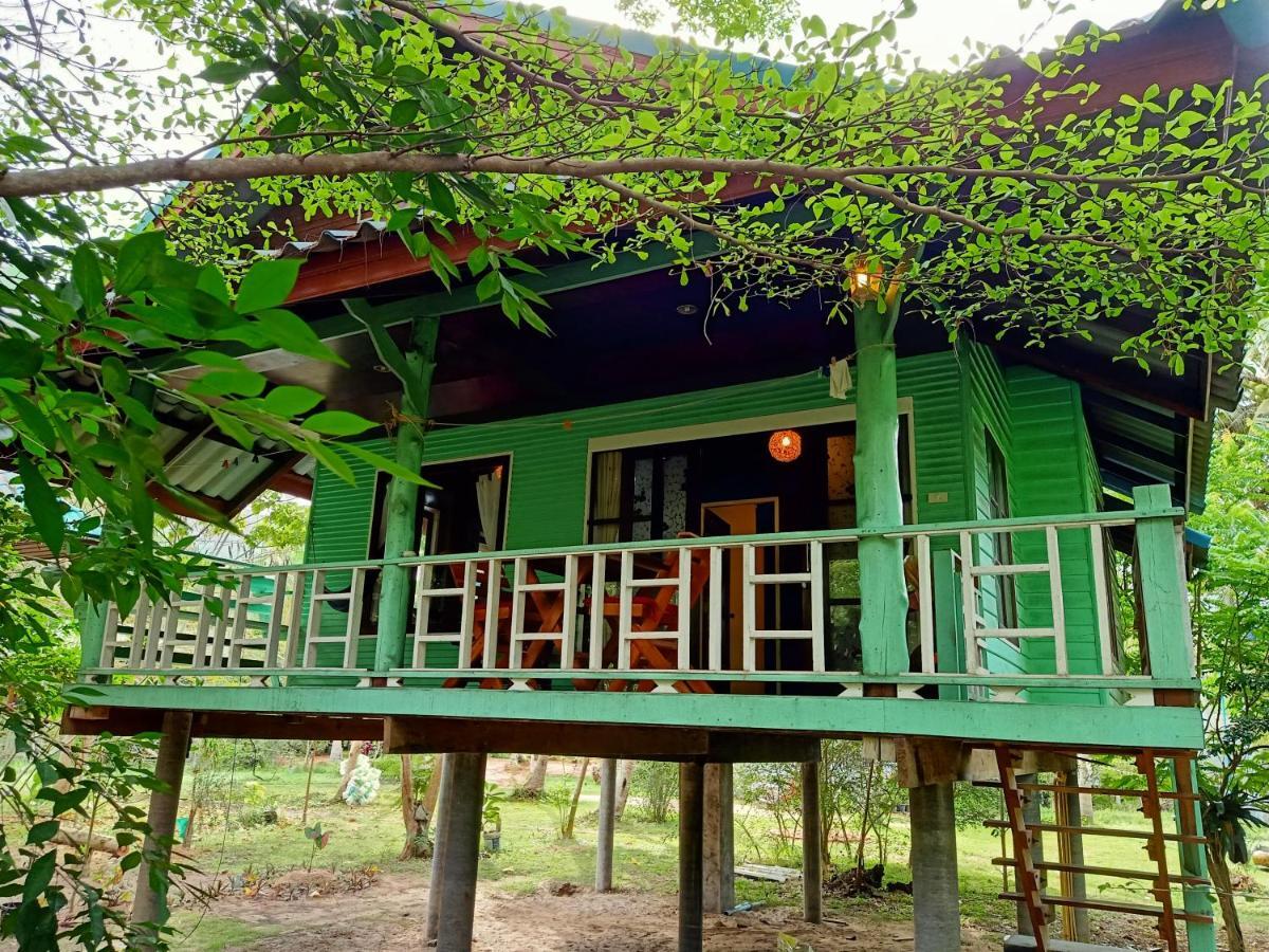 Baan Moonchan House تشالوكلوم المظهر الخارجي الصورة